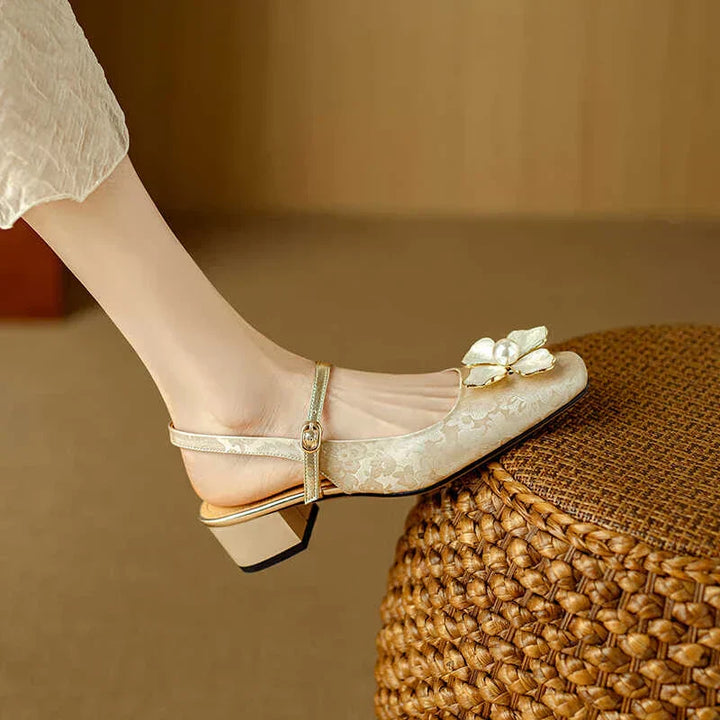 Eloise™ | Elegante Damesschoen met Bloemdetail